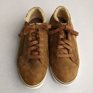 UGG - Roxford Bomber Genuine Sheepskin Sneaker